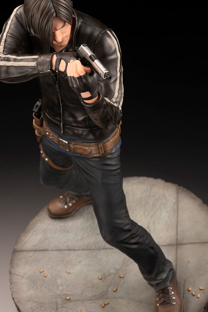SV348 RESIDENT EVIL: VENDETTA LEON S. KENNEDY RENEWAL PACKAGE ARTFX STATUE (1/6 Scale) - Image 2