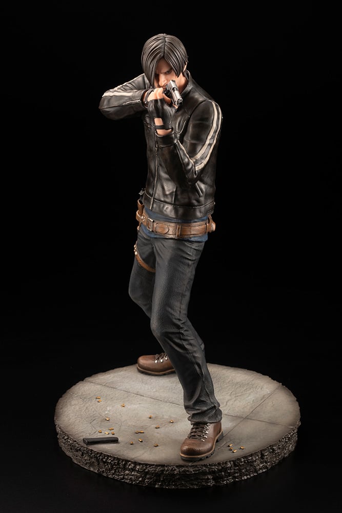 SV348 RESIDENT EVIL: VENDETTA LEON S. KENNEDY RENEWAL PACKAGE ARTFX STATUE (1/6 Scale) - Image 5