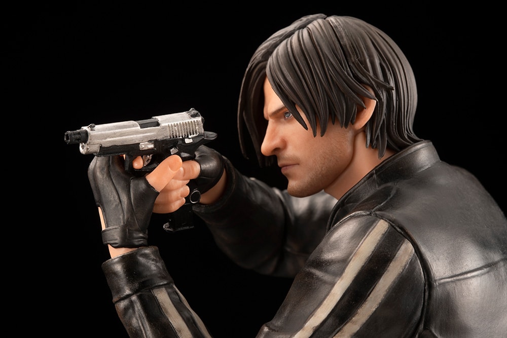 SV348 RESIDENT EVIL: VENDETTA LEON S. KENNEDY RENEWAL PACKAGE ARTFX STATUE (1/6 Scale)